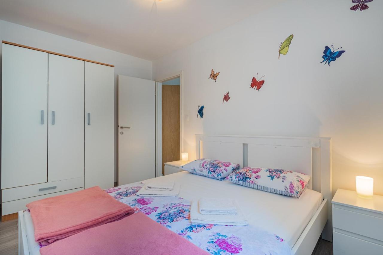 Apartman Antonija ツレス エクステリア 写真